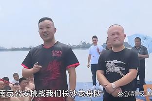 带病上阵！哈利伯顿：我刚开始时有点呼吸困难 中场用了吸氧器